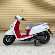 KR모터스 출퇴근용 가벼운 스쿠터 도시 심플 디자인 오토바이 욜로125